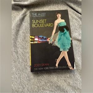 Y2k book series A-List Hollywood Royalty Series Sunset boulevard by Zoey Dean